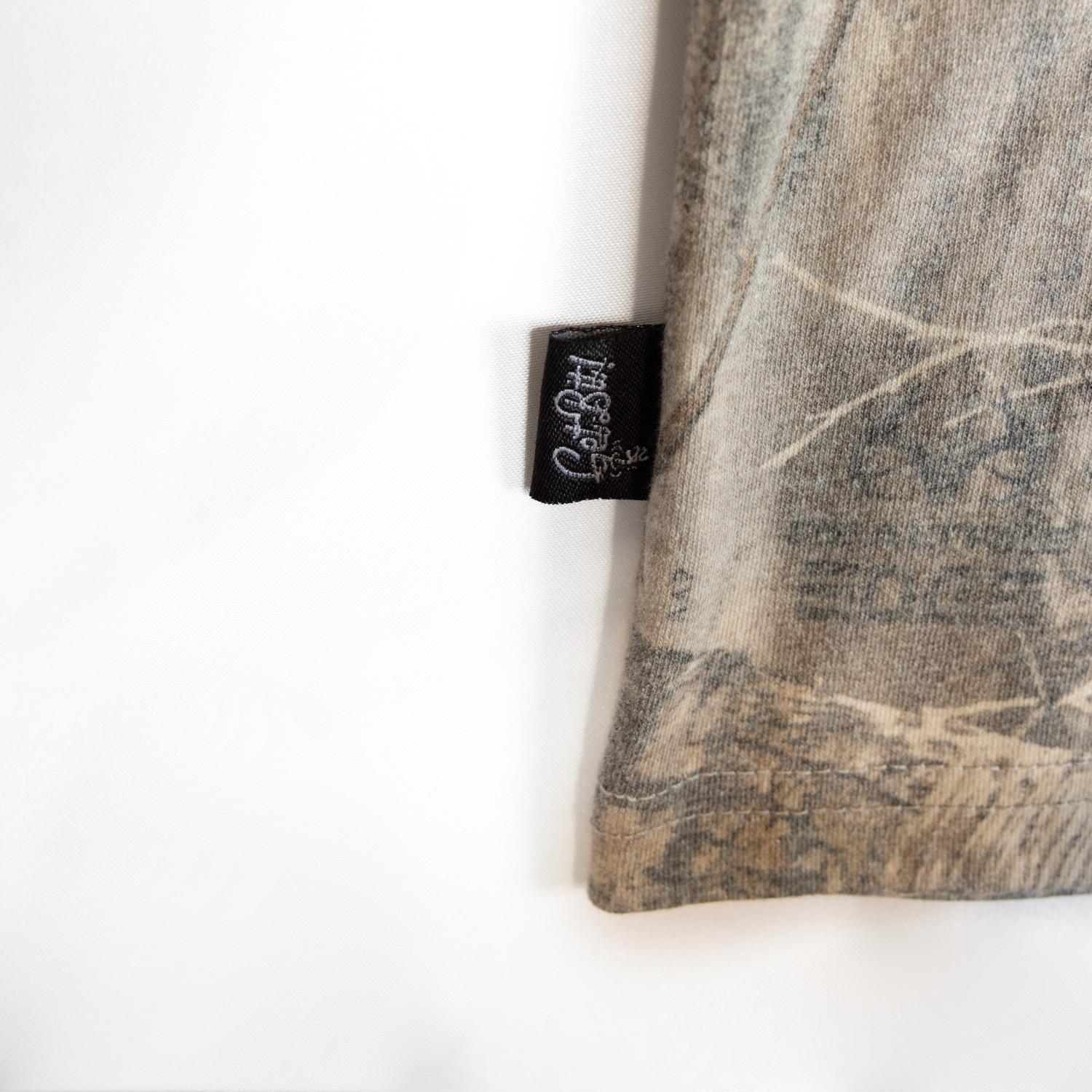 Get Bit woven label on camo tee
